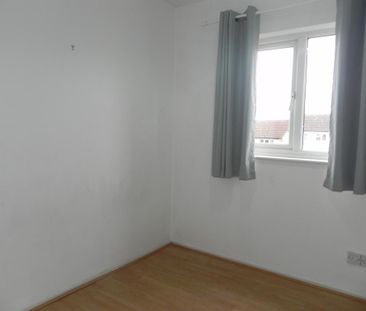 2 bedroom semi-detached house to rent - Photo 5
