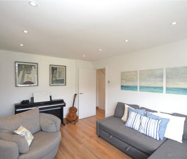 4 bedroom semi-detached house to rent - Photo 4