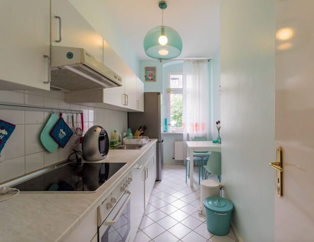 Charmante und helle 2-Zimmer Wohnung mit Balkon ab dem 01.01.2026 - Photo 1