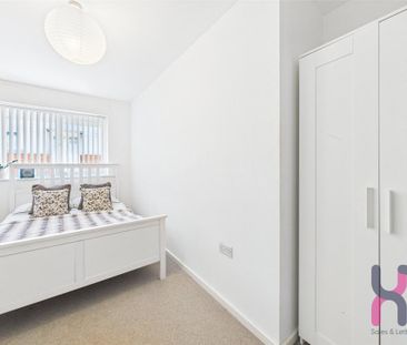 2 bedroom flat to rent - Photo 4