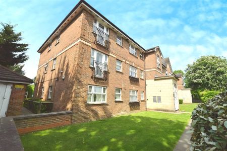 Page Street, London, NW7 2BQ - Photo 4