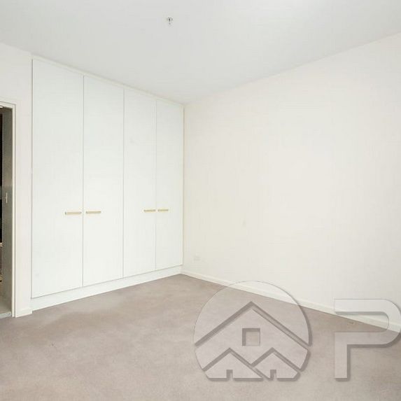 For Rent: Modern 2-Bedroom, 2-Bathroom Apartment with Stunning Views in Parramatta - Photo 1