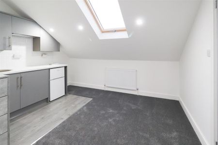 Studio to rent - Photo 5