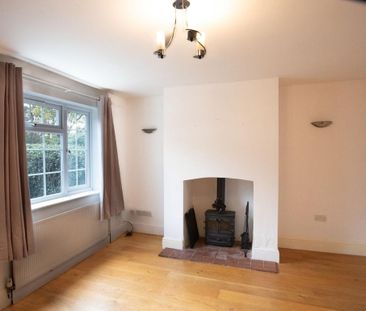 3 bedroom semi-detached house to rent - Photo 2