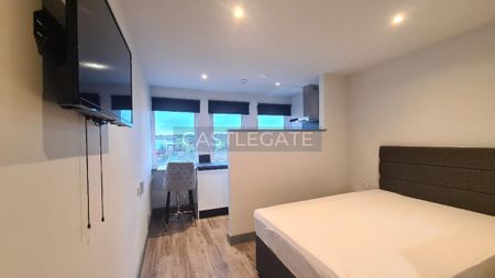 Studio to rent - Photo 2