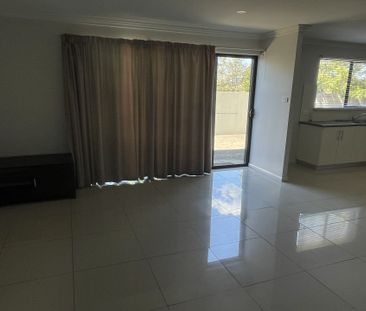 Air-conditioned studio apartment in great location - Photo 3