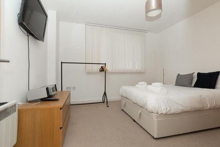 2 bedroom serviced apartment to rent - Photo 5