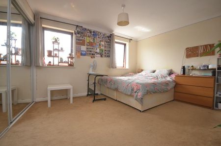 5 bedroom terraced house to rent - Photo 2