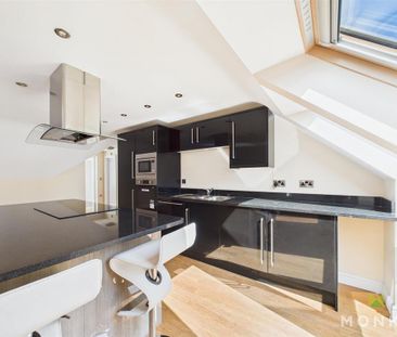 2 bedroom penthouse to rent - Photo 3