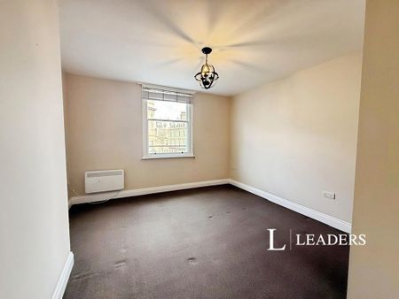 2 bedroom flat to rent - Photo 3