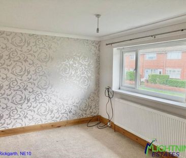 2 bedroom semi-detached house to rent - Photo 6