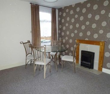 3 bedroom terraced house to rent - Photo 6