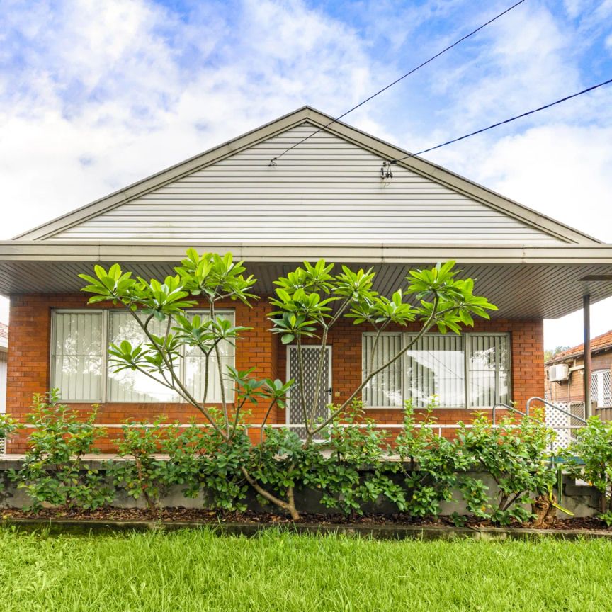 17 Manson Road, - Photo 1