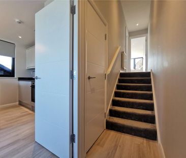 1 bedroom penthouse to rent - Photo 6