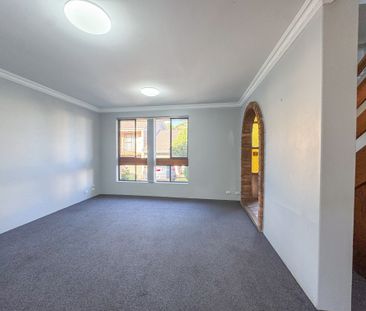Impeccably presented comes this beautiful, easy to maintain and pri... - Photo 4