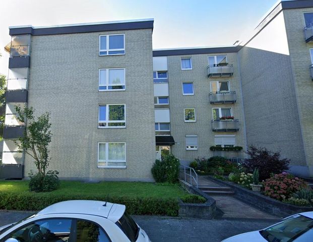 Gemütliche 2-Zimmer-Wohnung mit Loggia und Einbauküche - Foto 1