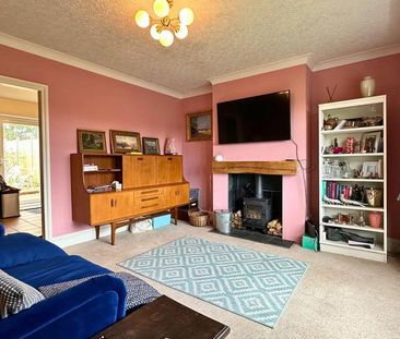 3 bedroom semi-detached house to rent - Photo 2