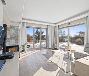 Duży dom wolnostojący z prywatnym stawem - Zdjęcie 2