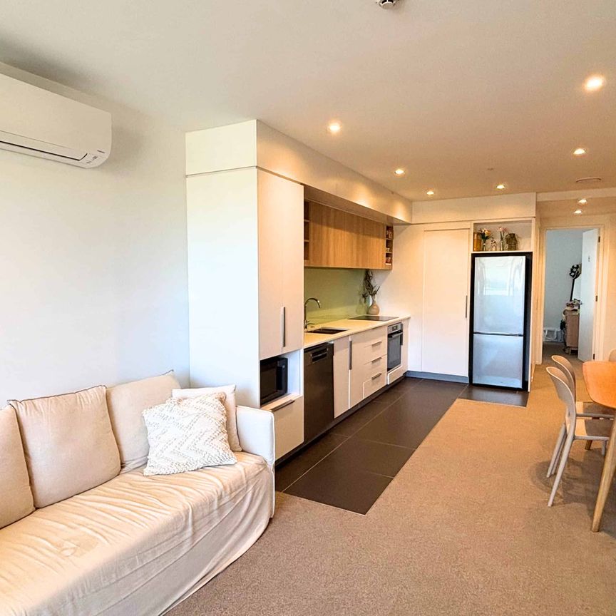 Furnished & ready to move in! - Photo 1