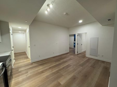 For Lease - 33 Erie Avenue Unit# 708, Brantford, Ontario - Photo 5