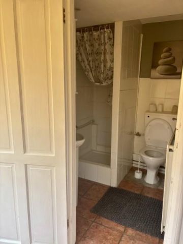 4 Bedroom House to Rent in St Peters Avenue, Kettering, NN16 - Photo 5