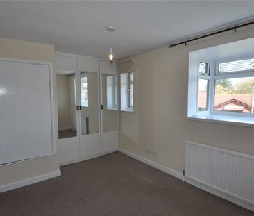 Summertrees Avenue, CH49 2QD, Greasby - Photo 3