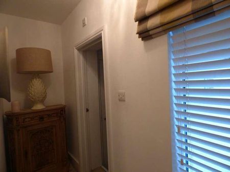 Alfred Road, Brentwood, CM14 - Photo 5