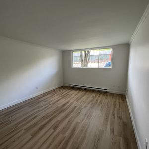 3½ RÉNOVÉ – Disponible 1er Juillet – 200 - Photo 2