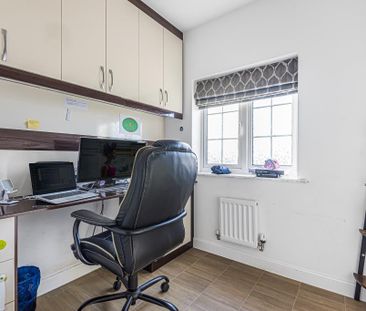 4 bedroom semi-detached house to rent - Photo 6