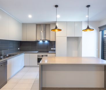 1/150 Power Avenue, Chadstone VIC 3148 - Townhouse For Rent | Domain - Photo 6