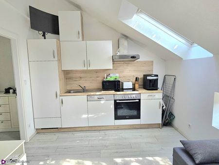 Hübsche Dachgeschosswohnung in Ruhelage- sofortiger Einzug möglich! - Photo 2