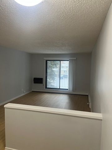 1 BDRM/1 BATH - 2318 ARLINGTON AVE - Available Now - Photo 2