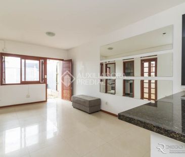 Casa com 3 quartos e 75m² para alugar em Hípica, Porto Alegre. - Foto 2