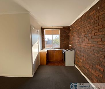 STUDIO FOR LEASE! - Photo 2