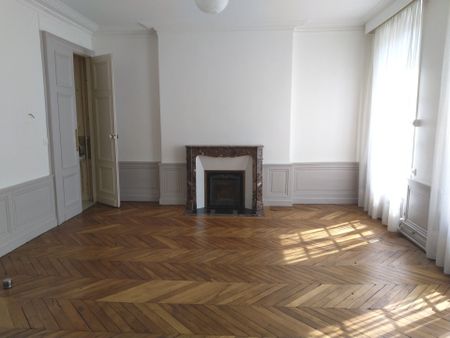 Location Appartement 7 pièces 180m² ORLEANS 45000 - Photo 2
