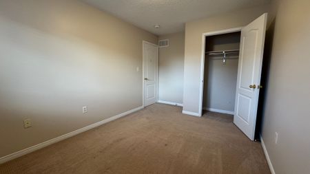 For Lease - 3171 Morning Glory Mews, Mississauga, Ontario - Photo 5