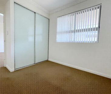 Spacious 2 bedroom + study modern apartment - Photo 3