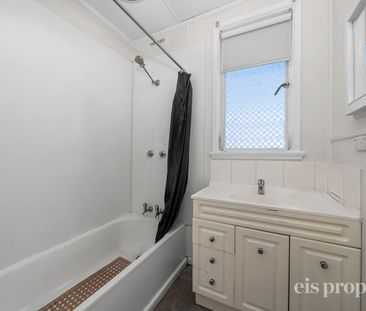 Perfect Family Home - Photo 6