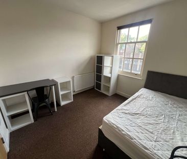 Flat 2, 498 Glossop Road, Broomhill, S10 2QA - Photo 4
