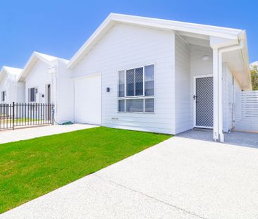 MODERN, STYLISH, AND READY TO ENJOY - WELCOME HOME TO 27 QUEST LANE! - Photo 2