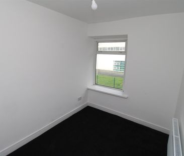 House - End Terrace For Rent Tillery Street, Abertillery - Photo 2