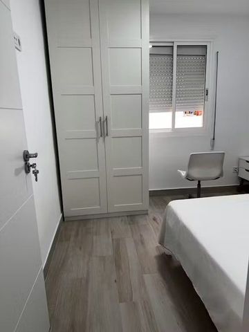 Pasaje Pezuela, Málaga, Andalusia 29010 - Photo 5