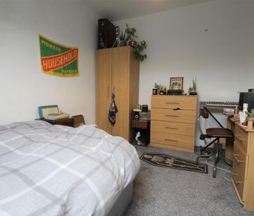 4 bedroom terraced house to rent - Photo 6