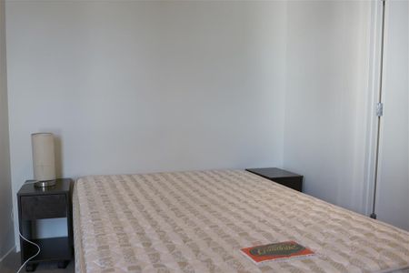 Furnished CBD 2 Bedroom Apartment - Photo 2