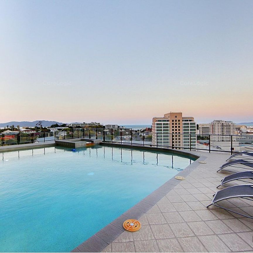 Stunning City Views in the Heart of Townsville City! - Photo 1