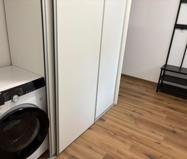 Pronájem bytu 1+kk 44 m2 - Fotografie 2