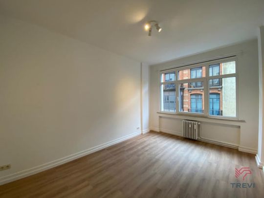 Appartement te huur - Photo 1