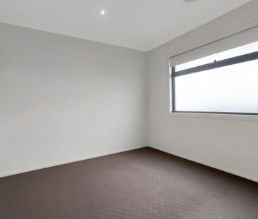 4 Sabina Road, Officer VIC 3809 - House For Rent | Domain - Photo 1