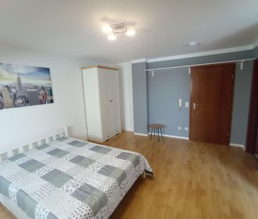 Möblierte 1-Zimmer-Wohnung mit Balkon – Kaiserslautern, Buchenloc - Photo 1