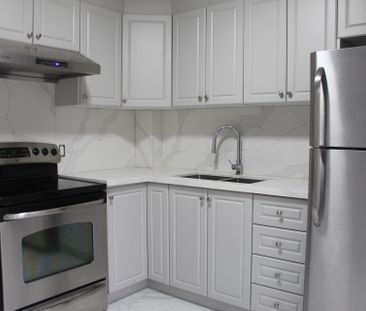 For Lease - 137 Jansen Avenue, Kitchener, Ontario - Photo 4